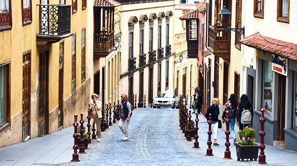 Self drive holiday in Tenerife: BMW Z4 in La Orotava